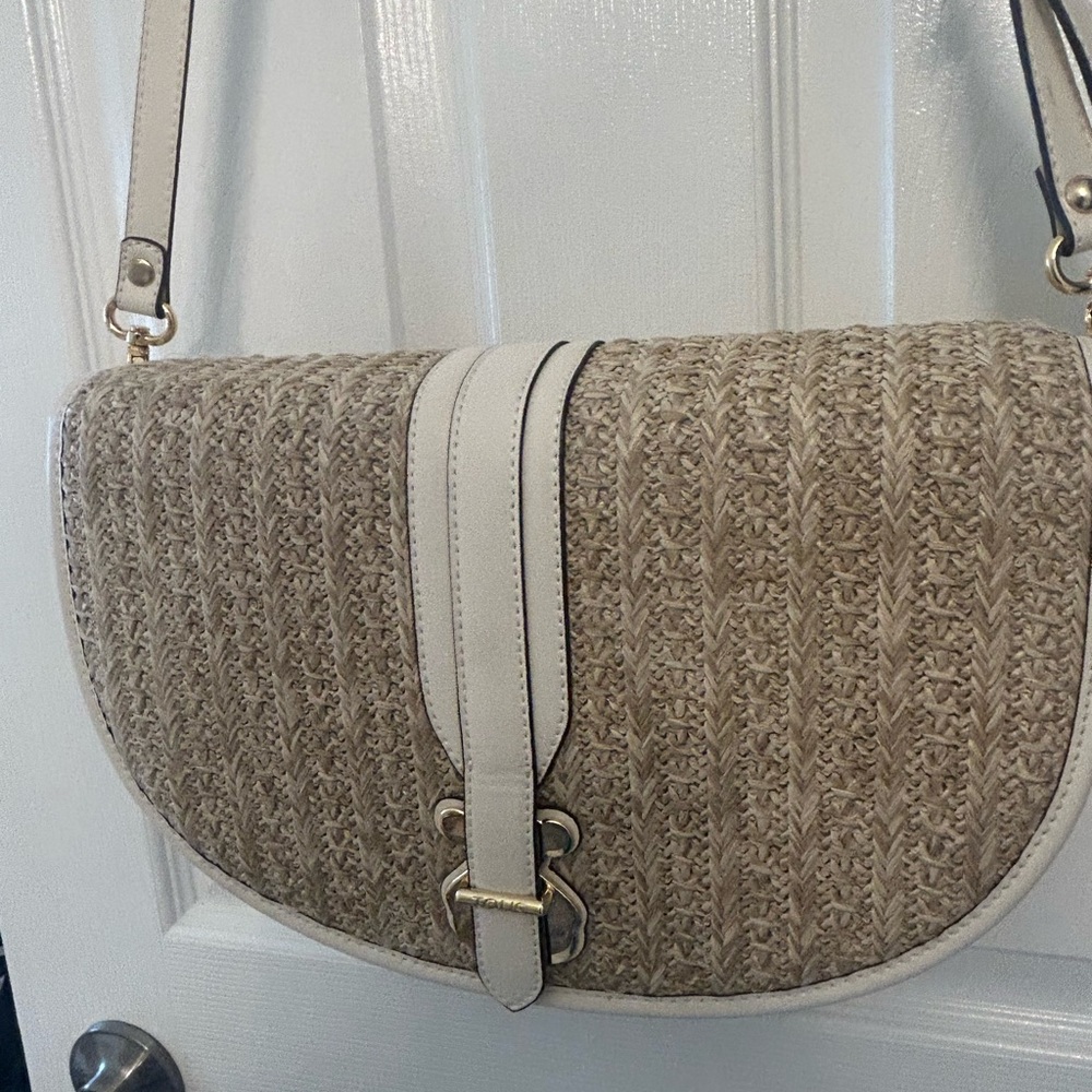 Elegant TOUS Tan and Cream Woven Shoulder Clutch Crossbody Handbag